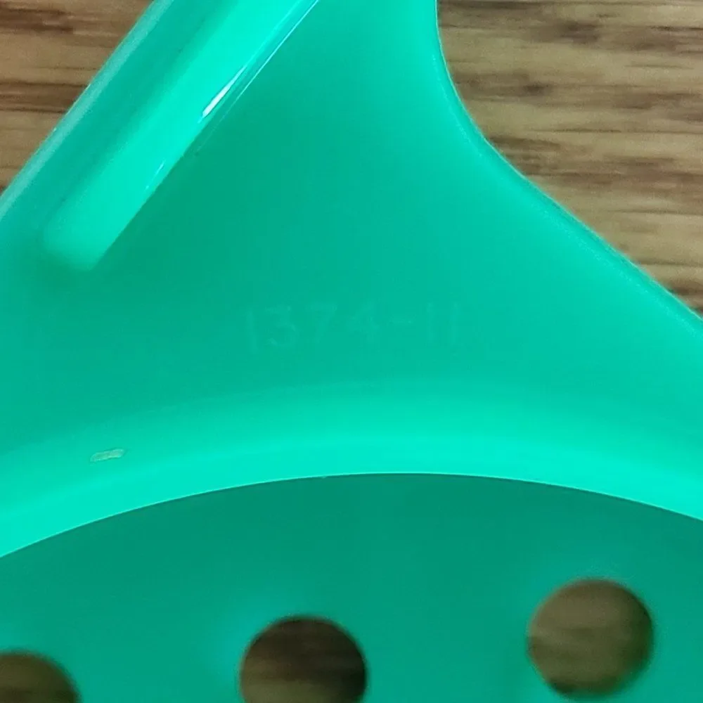 Tupperware #1374-11 Jadeite Cheese-Vegetable Grater Shredder Replacement Green